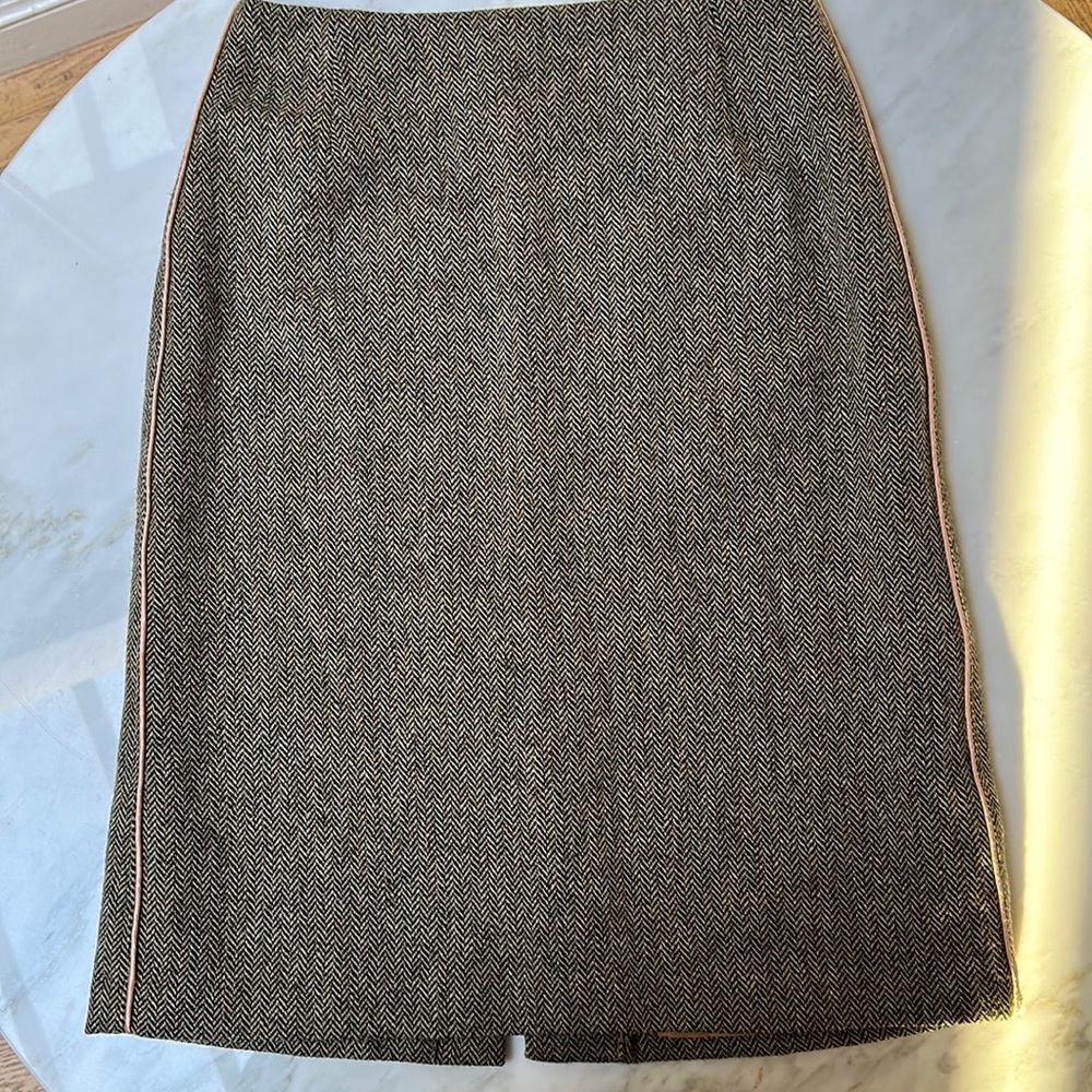 Wool Herringbone Aline Skirt with Blush Pink Piping. Made in Great Britain